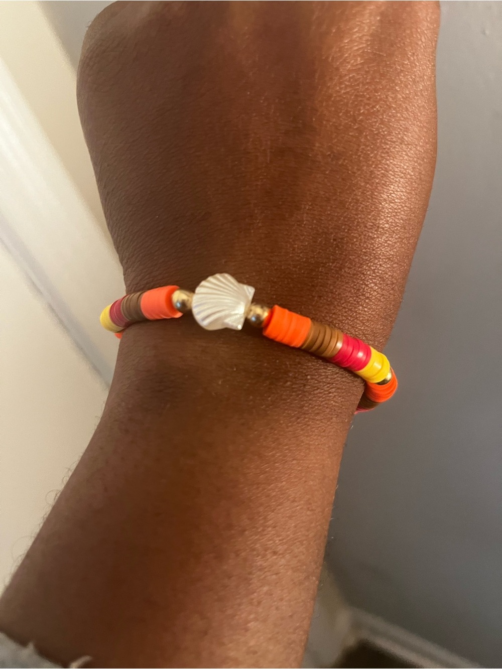 Shell Accent Multicolor Heishi Bead Bracelet - Orange & Yellow